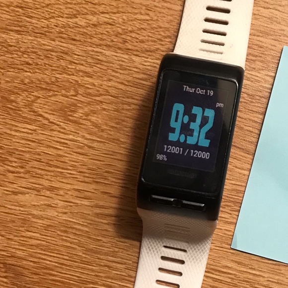 garmin vivoactive hr size